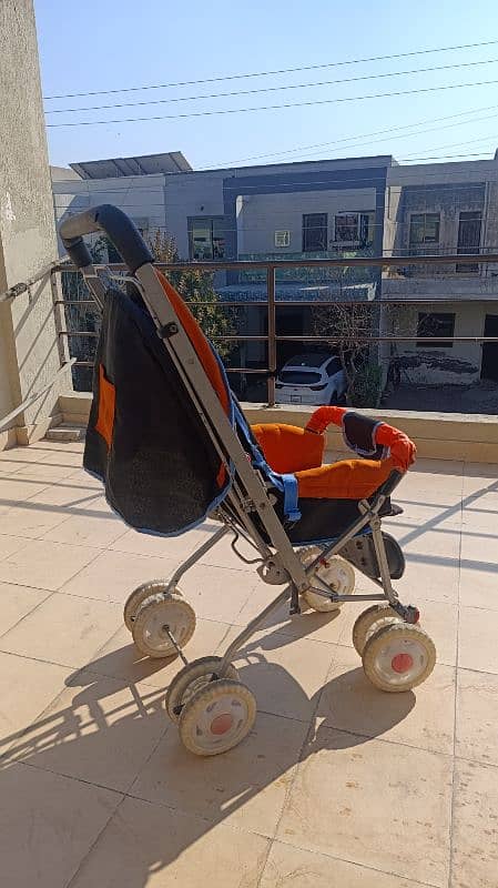 Pram/Stroller FOR SALE (PRICE IS NEGOTIABLE) 3