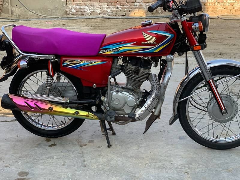 Honda CG 125 Red 3