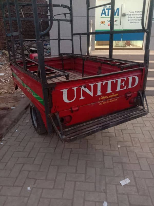 UNITED 100 LOADER RED COLOR 1