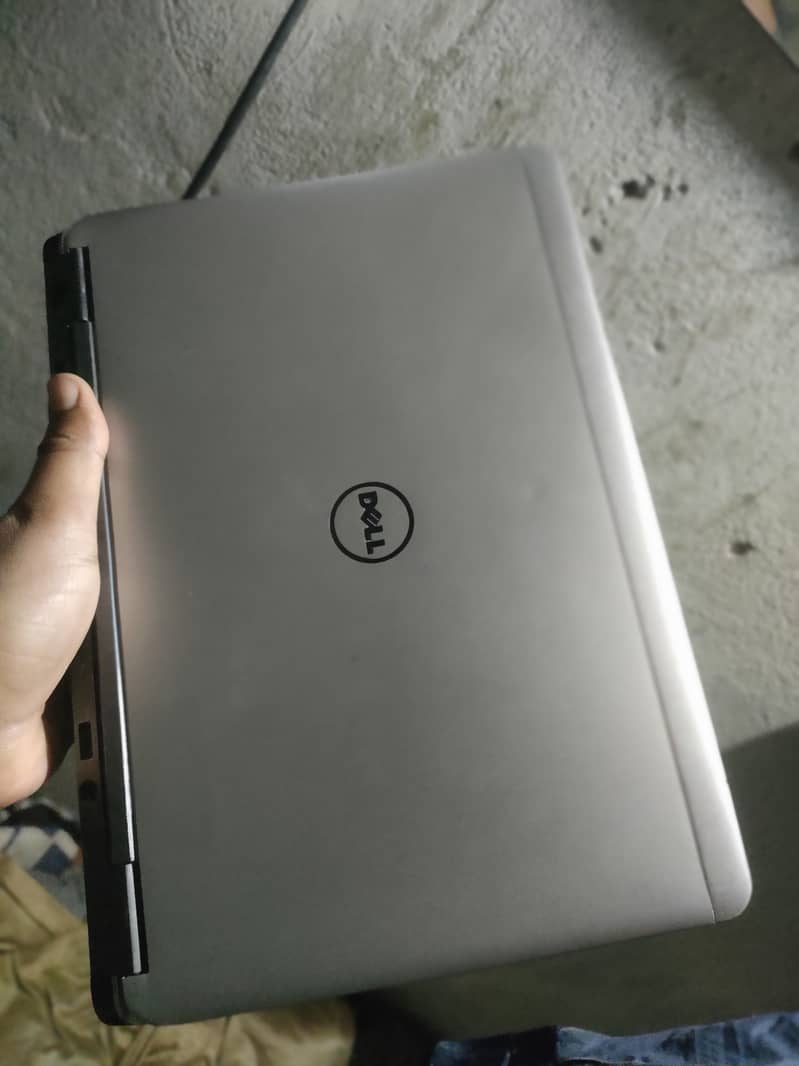 Dell i5 4th generation mint condition 1