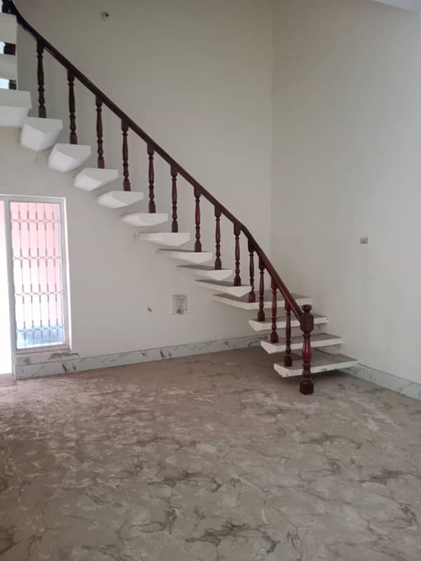 Ground floor for rent 9