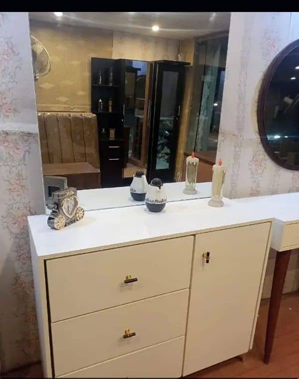 Dressing Table 6 drawers round mirror best quality 7