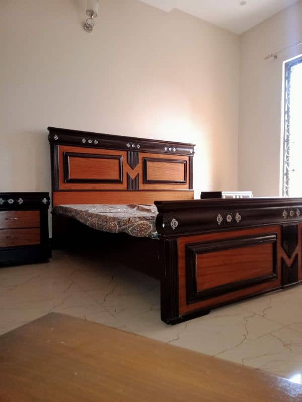 KING SIZE BED IS FOR SALE WITH TWO SIDES TABLE AND WITH MATTRESS WELL 8