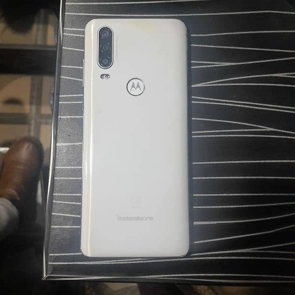 motorola one action 6GB 128gb condition 10 by 10 exchange possible 4