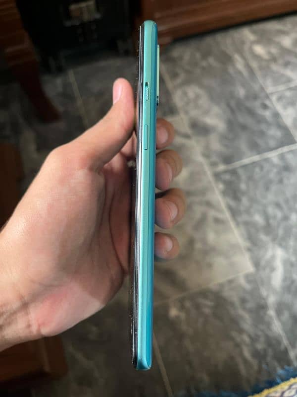 One plus 8t 8/128 4