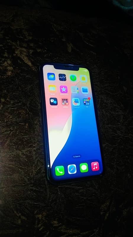 IPHONE XR 0