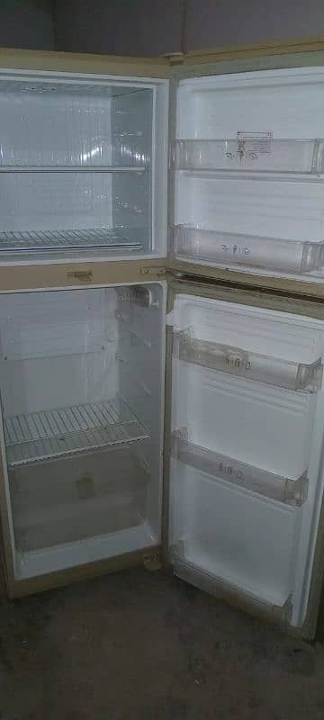 pel Refrigerator 5