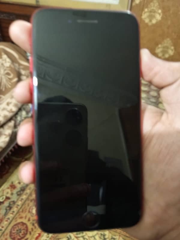 i phone se 2020. Non Pta.  Fingerprint ok .    64 GB  sab kuch ok haa 6