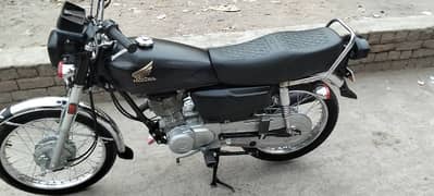 Honda 125 Black color 2025 model lush condition urgent sale