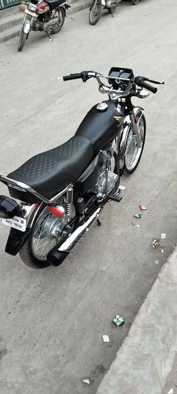 Honda 125 Black color 2025 model lush condition urgent sale 2