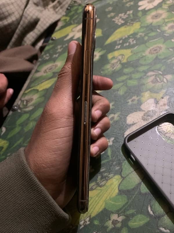 iphone 11Pro max 256Gb for sale 2