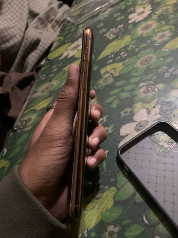 iphone 11Pro max 256Gb for sale 4