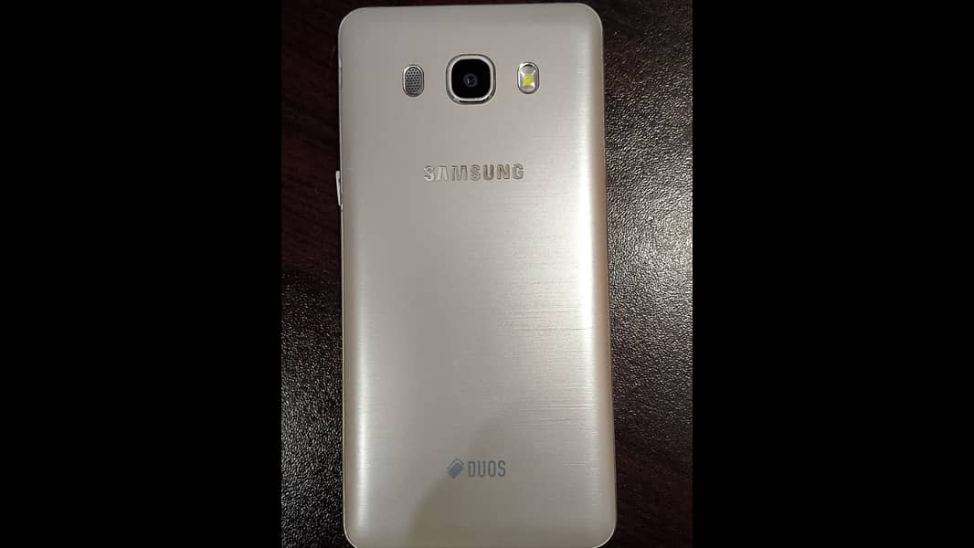 Samsung Galaxy J5 Pro | MINIMALLY USED | NEVER DROPPED / REPAIRED 3