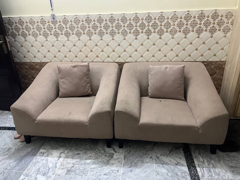 7 seater sofa set urgently need to sell korang town 4