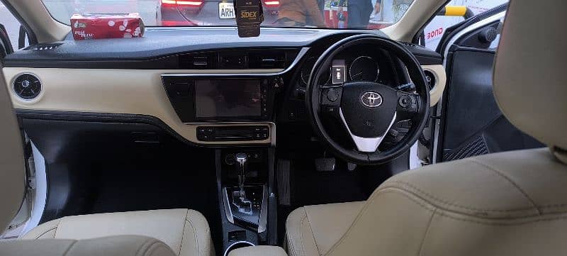 Toyota Altis Grande 2018 15