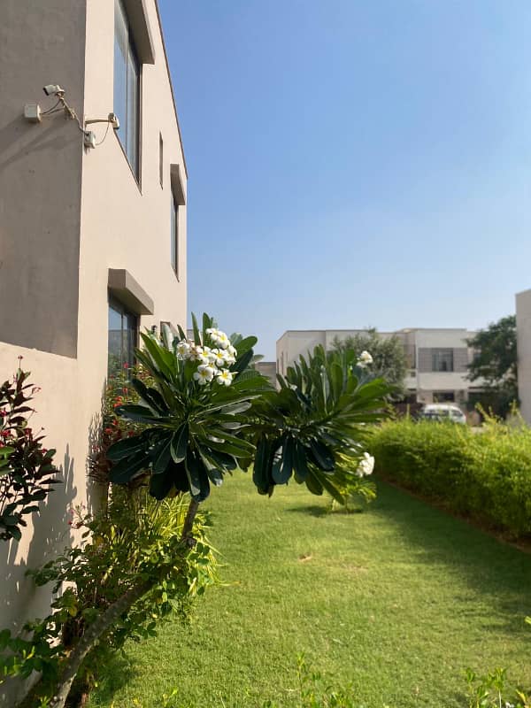 Ali block sami corner villa for sale bahria town Karachi 6