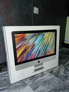 Apple iMac 21.5-inch (2019, Model A2116) - Box Pack, Mint Condition