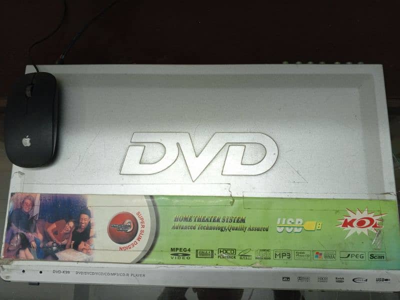 SONY SLIM SMART LED with DVD player 4