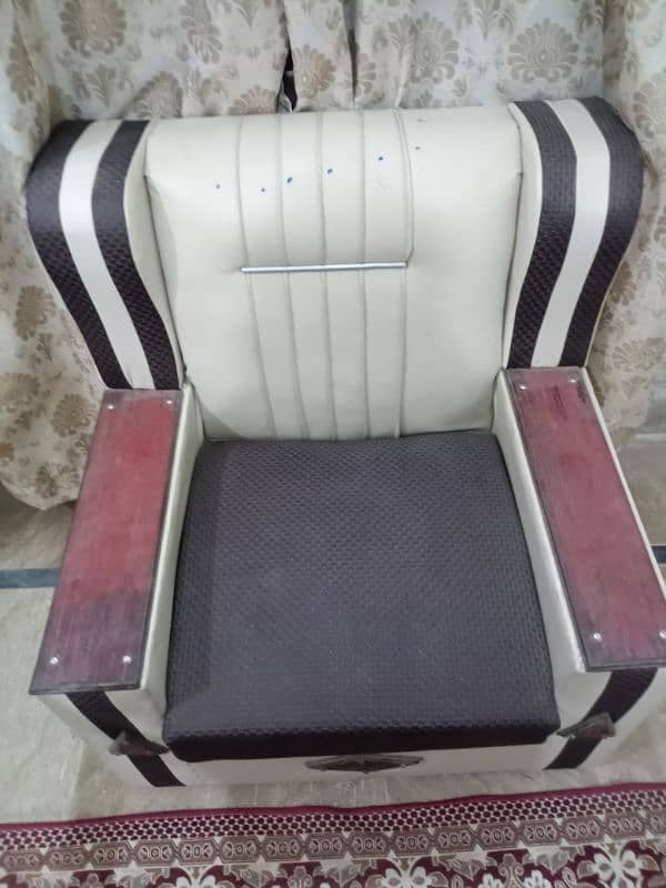 1 full size + 2 small sofa set for Sale 2