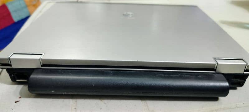 HP Elitebook -2540p  ( i7 - 6 generation) 3