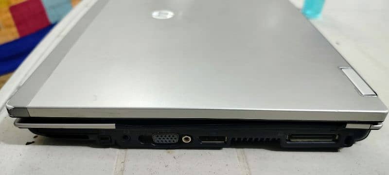 HP Elitebook -2540p  ( i7 - 6 generation) 4