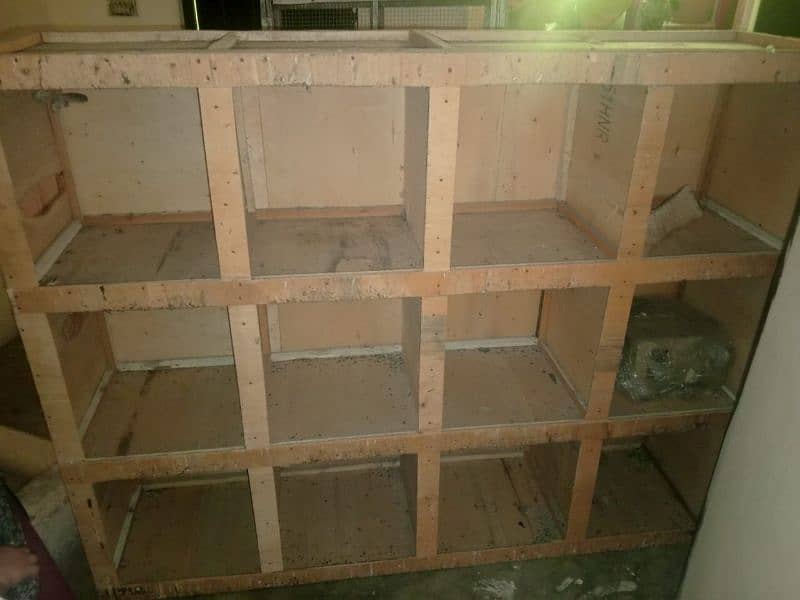 pigion breading box or frame. 0