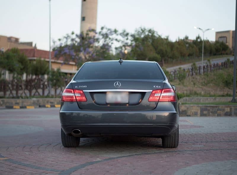 Mercedes E Class 2011 3