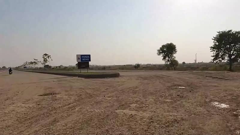 1 Kanal Residential Plot File Is Available For Sale In LDA City Phase 1 Iqbal Sector Lahore 0