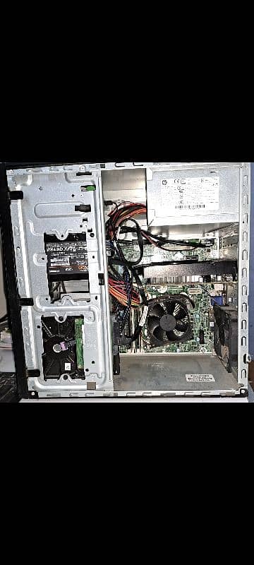 GAMING PC WITH ACCESSORIES 2