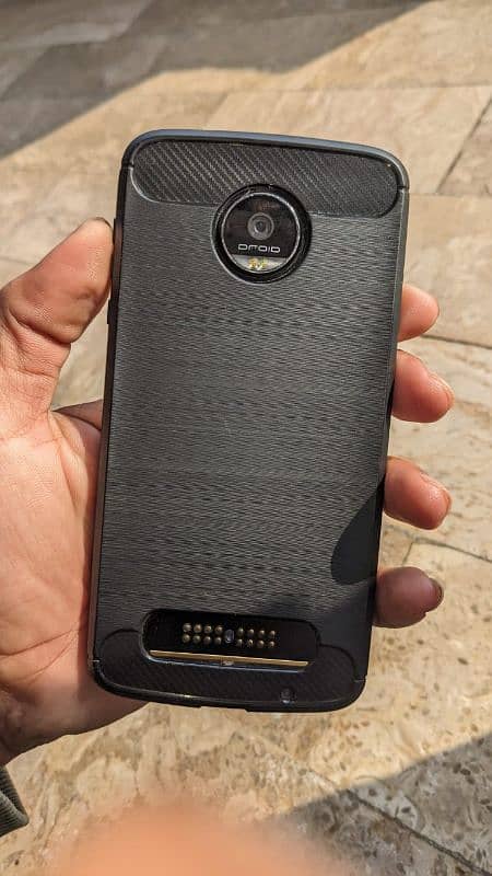 MOTO Z FORCE 2