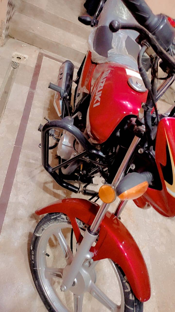 Suzuki GD-110 like New bike 6