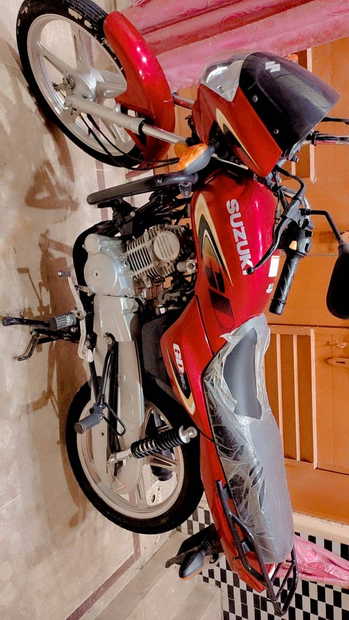 Suzuki GD-110 like New bike 9