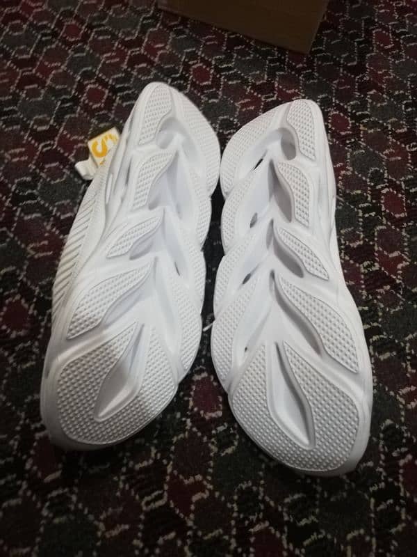 jogger sneakers new brand buy from dubai size 13 & 14 03333O23325 12