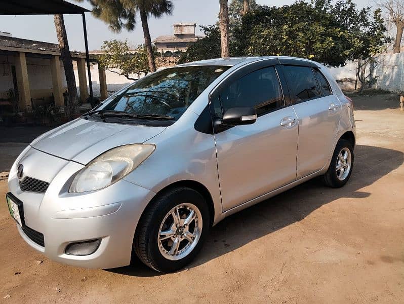 Toyota Vitz 2010 1