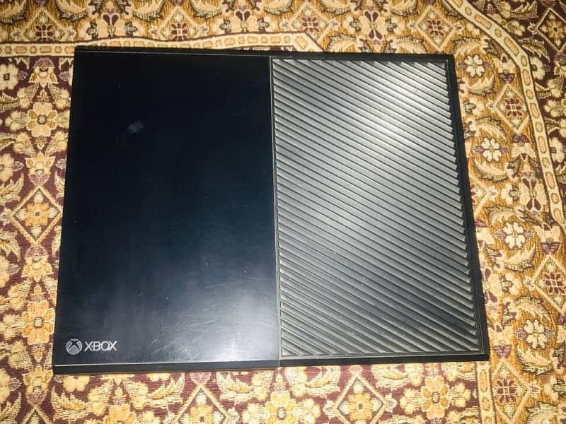 Xbox One 500GB with Original Games 2