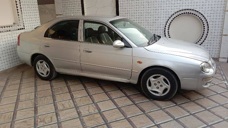 KIA Spectra 2002 1