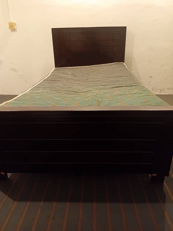 single bed with mettress 1