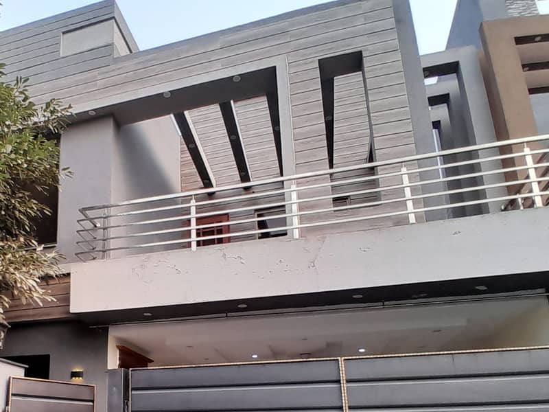 NEW HOUSE 8 MARLA AVAILABLE FOR RENT IN PHASE ONE BAHRIA ORCHARD 0