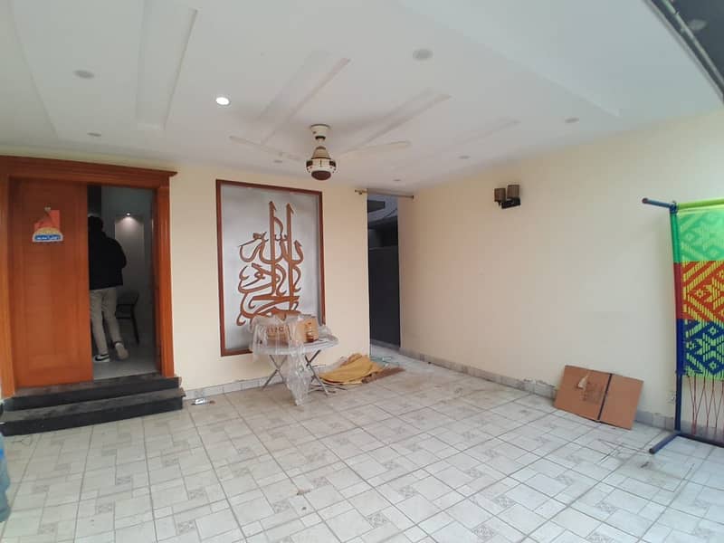 NEW HOUSE 8 MARLA AVAILABLE FOR RENT IN PHASE ONE BAHRIA ORCHARD 2