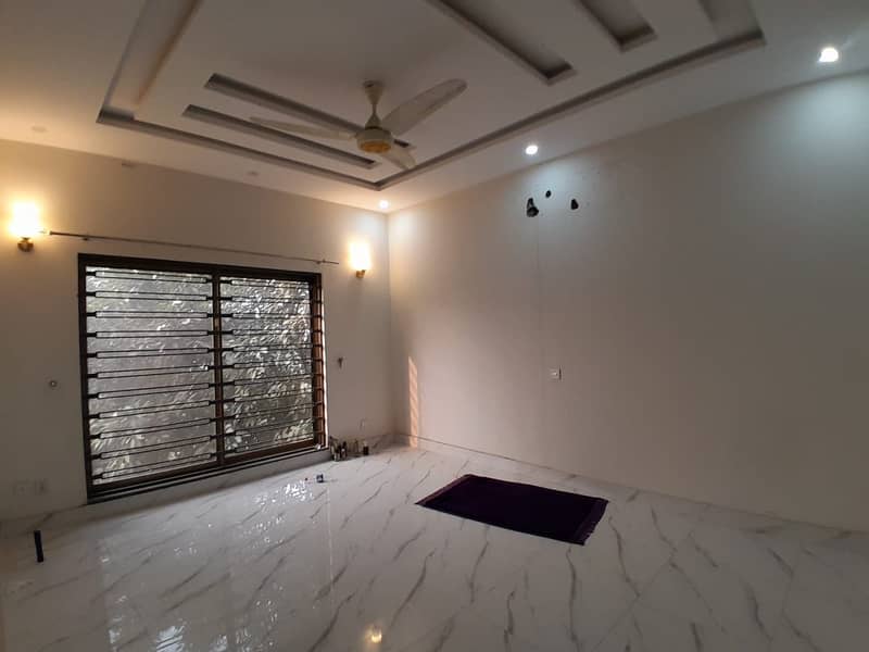 NEW HOUSE 8 MARLA AVAILABLE FOR RENT IN PHASE ONE BAHRIA ORCHARD 13