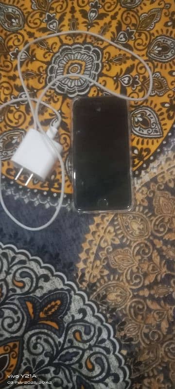 i phone 6 with original charger 3