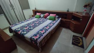 Bed Set (With Mattress) With 3 Side Tables & Dressing Table