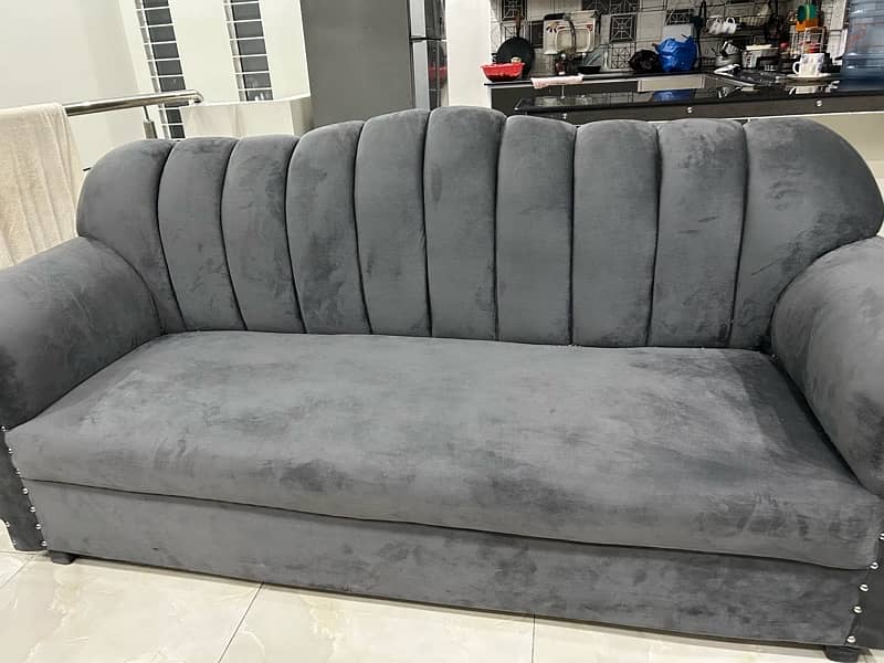 5 seater sofa for sale 0