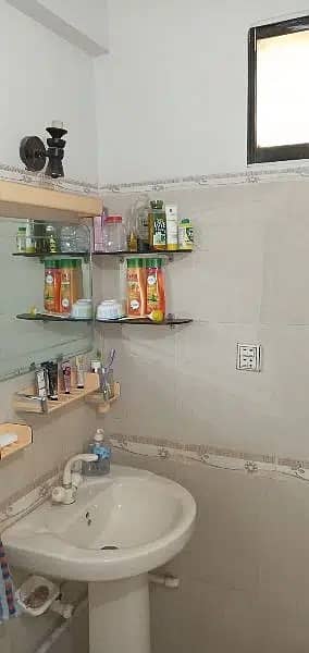 3 BED DD FLAT FOR SALE IN GULSHAN-E-IQBAL 13 A 4