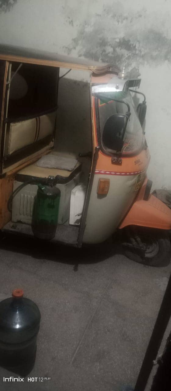 "Used Rickshaw for Sale – Reliable & Affordable" 5