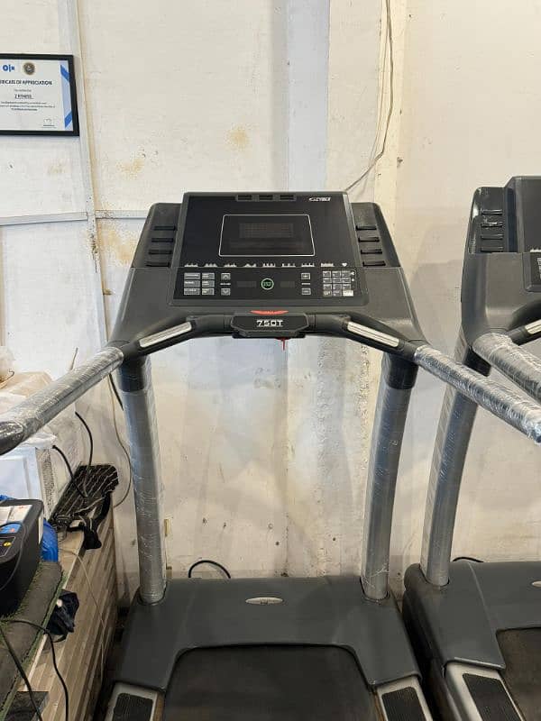 Treadmill / Running Machine / Elleptical  / Spinning bike / Gym cycle 16