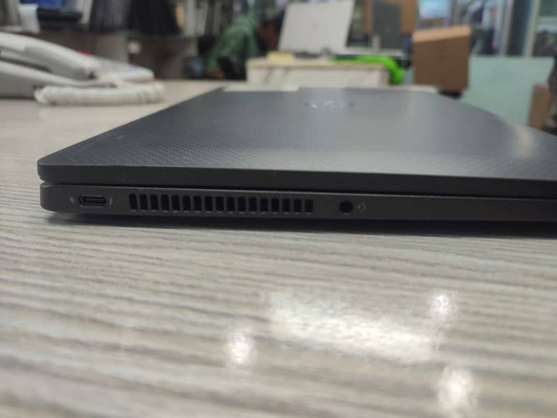 DELL latitude 7320 1