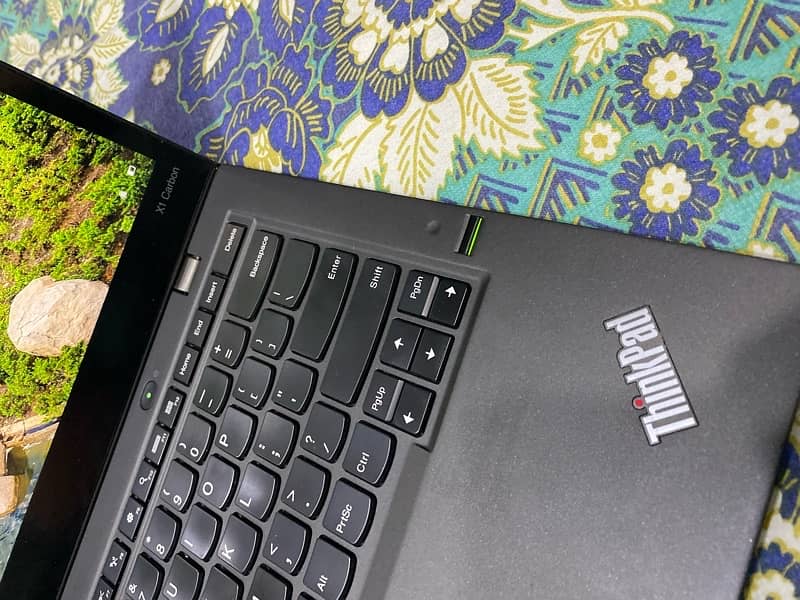 lenovo x1 Carbon 2k touch display laptop 5