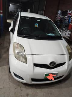 Toyota Vitz 08/2012