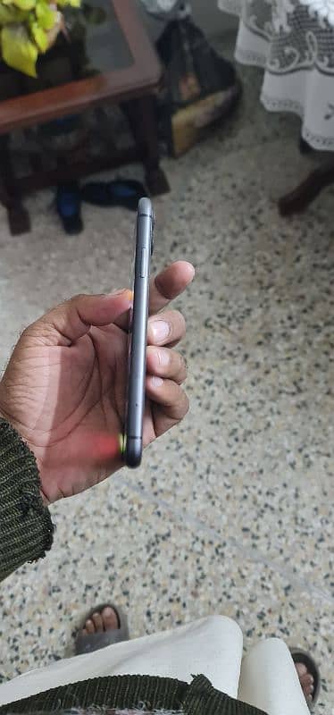 Iphone 11 non PTA scom sim working 9